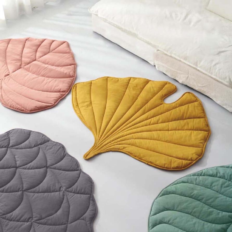 Leaf Shape Dog Blanket