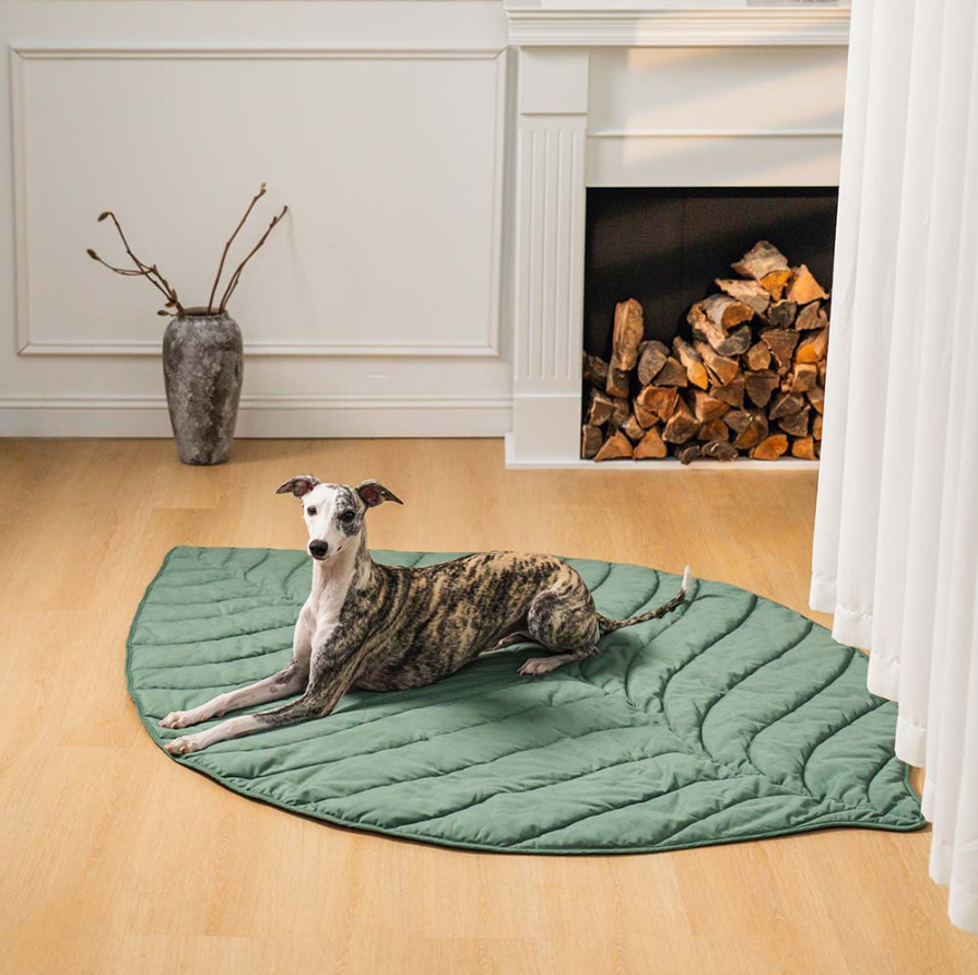 Leaf Shape Dog Blanket